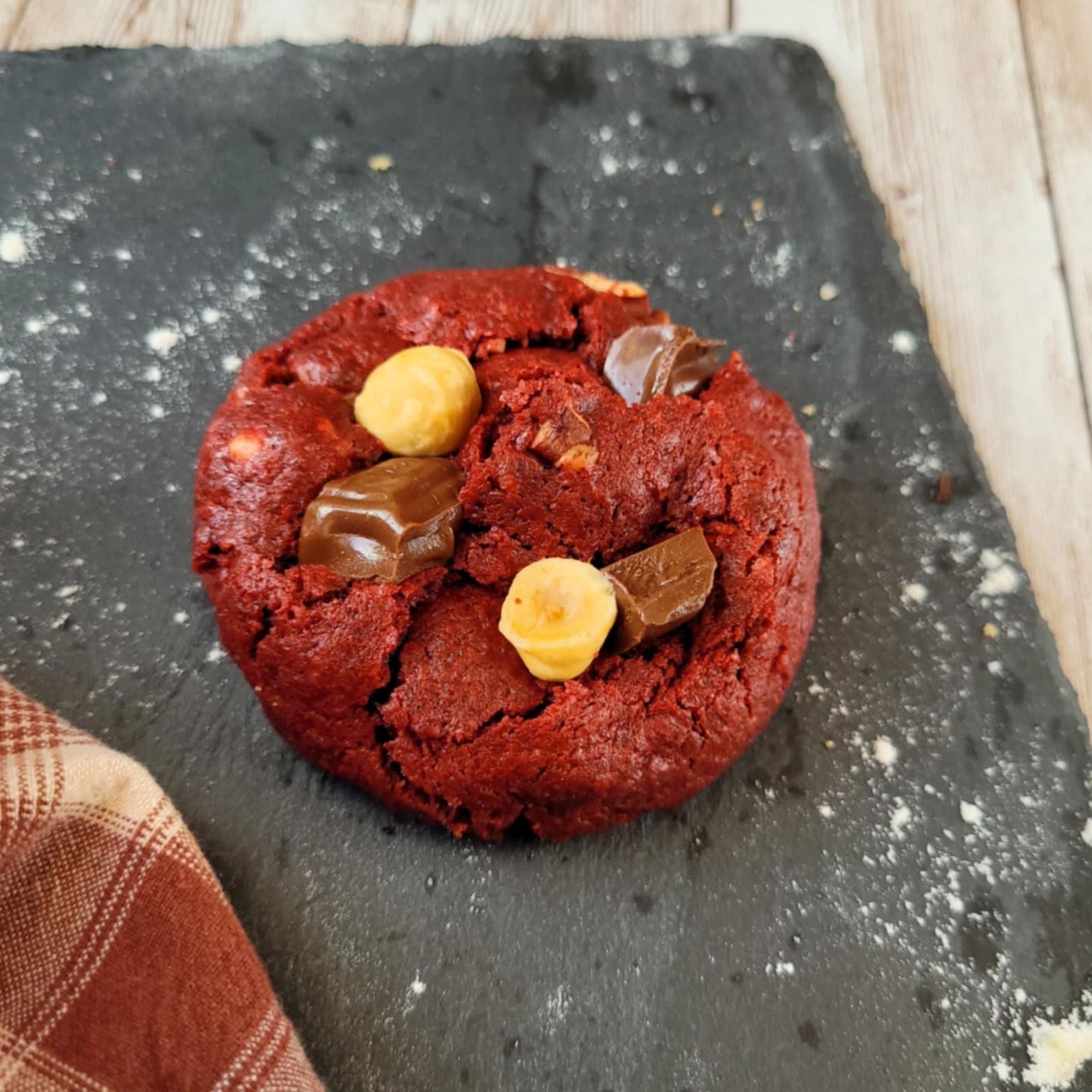 Cookie balance / éclats de chocolat au lait et noisettes torréfiées La Cookerie - Les meilleurs cookies zodiaks de votre vie